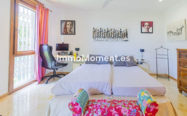 Resale - Apartment - Marbella - Altos de los Monteros