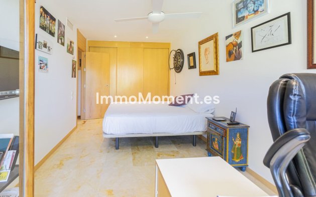 Resale - Apartment - Marbella - Altos de los Monteros
