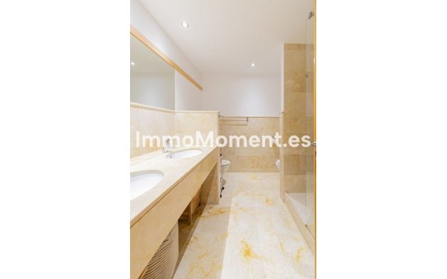 Resale - Apartment - Marbella - Altos de los Monteros