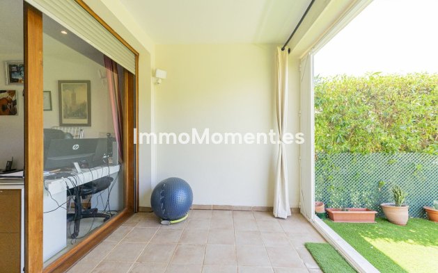 Resale - Apartment - Marbella - Altos de los Monteros