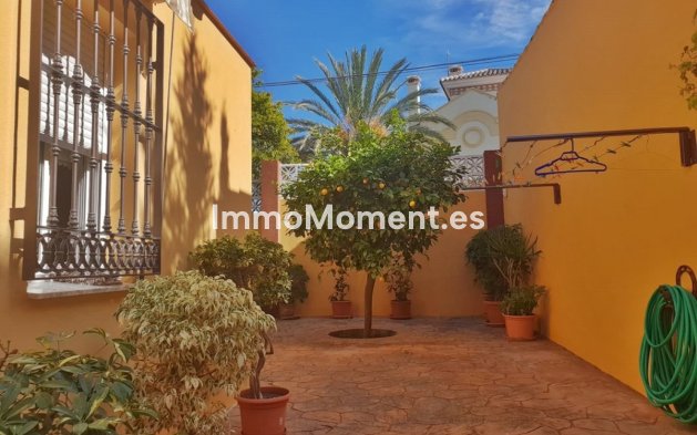 Resale - Villa - Marbella - Nueva Andalucía