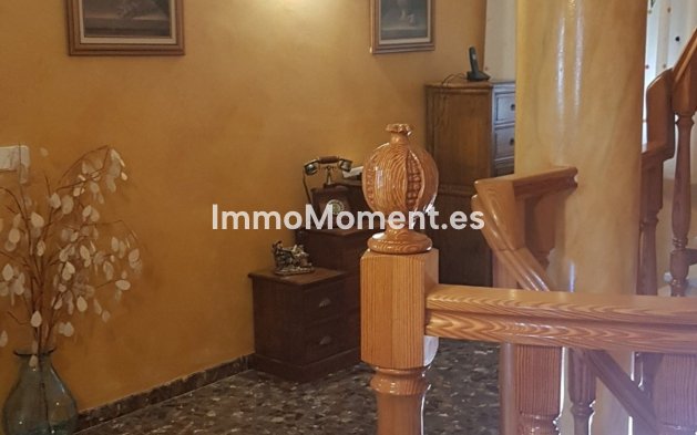 Resale - Villa - Marbella - Nueva Andalucía