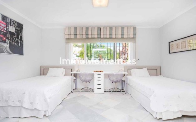 Revente - Villa - Marbella - Río Real