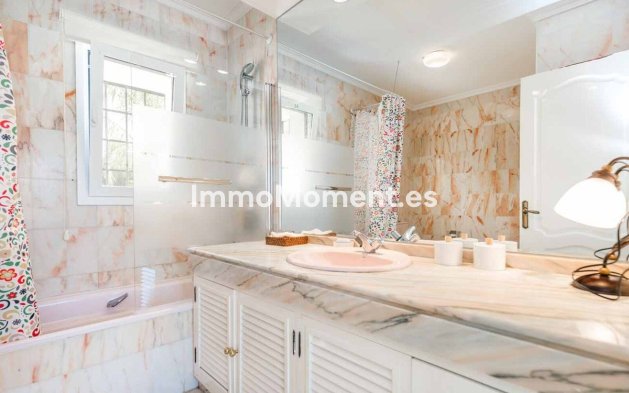 Revente - Villa - Marbella - Río Real