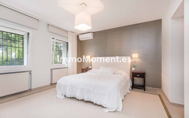 Revente - Villa - Marbella - Río Real