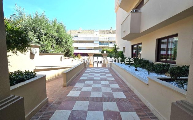 Wiederverkauf - Wohnung - Marbella - San Pedro de Alcántara