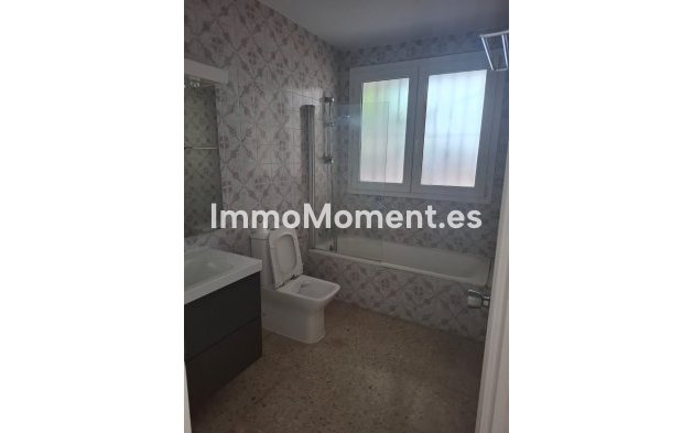 Revente - Villa - Benalmadena - Benalmadena Centro