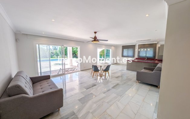 Wiederverkauf - Villa - Marbella - Nueva Andalucía