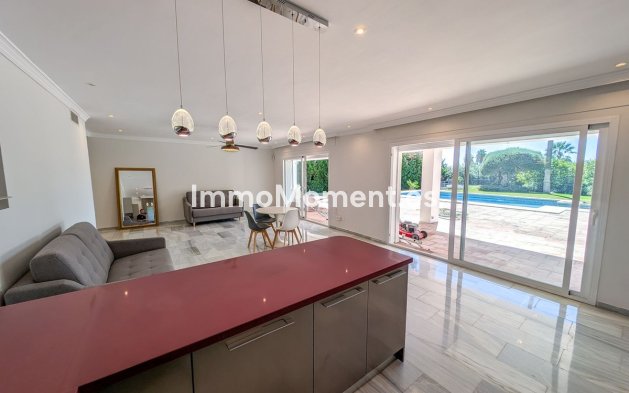 Wiederverkauf - Villa - Marbella - Nueva Andalucía