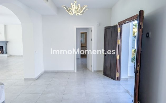 Wiederverkauf - Villa - Marbella - Nueva Andalucía
