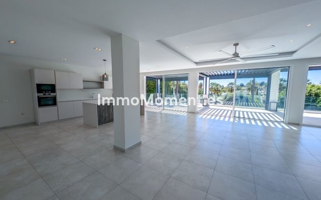 Wiederverkauf - Villa - Marbella - Nueva Andalucía