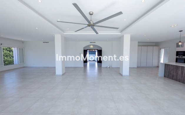 Wiederverkauf - Villa - Marbella - Nueva Andalucía