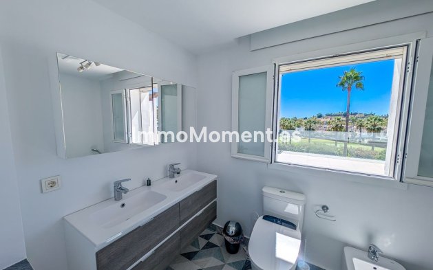 Wiederverkauf - Villa - Marbella - Nueva Andalucía