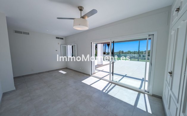 Wiederverkauf - Villa - Marbella - Nueva Andalucía