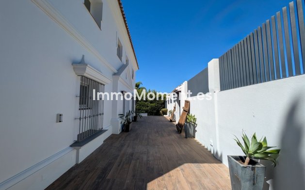Wiederverkauf - Villa - Marbella - Nueva Andalucía