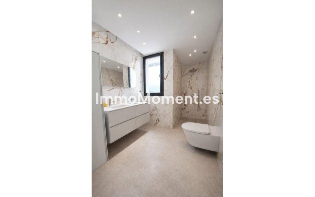 Wiederverkauf - Villa - Marbella - Nueva Andalucía