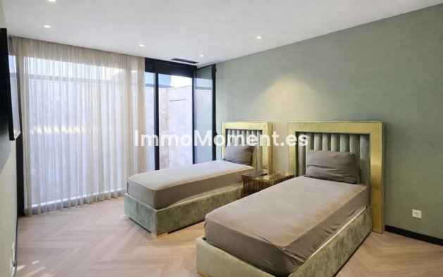 Wiederverkauf - Villa - Estepona  - New Golden Mile