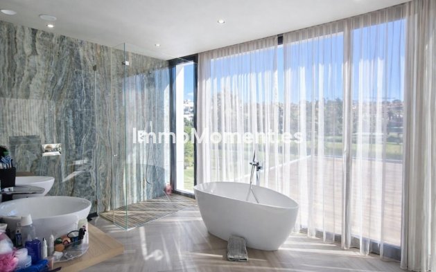 Wiederverkauf - Villa - Estepona  - New Golden Mile