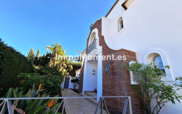 Resale - Villa - Marbella - Puerto Banús