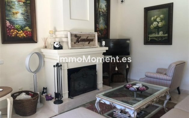 Resale - Villa - Marbella - Puerto Banús