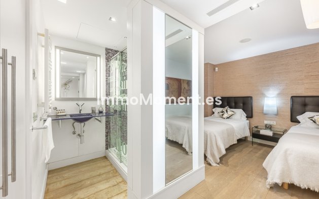 Wiederverkauf - Wohnung - Marbella - Puerto Banús