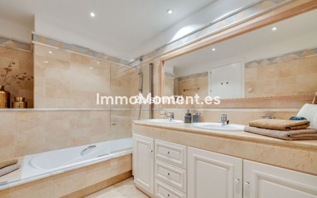 Revente - Appartement - Marbella - Elviria
