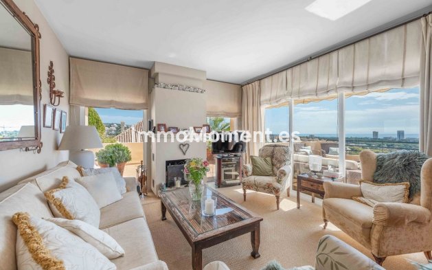 Resale - Apartment - Marbella - Elviria