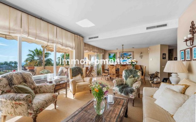 Resale - Apartment - Marbella - Elviria