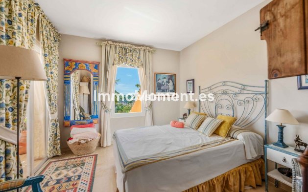 Resale - Apartment - Marbella - Elviria