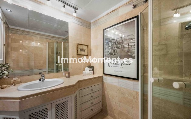 Resale - Apartment - Marbella - Elviria