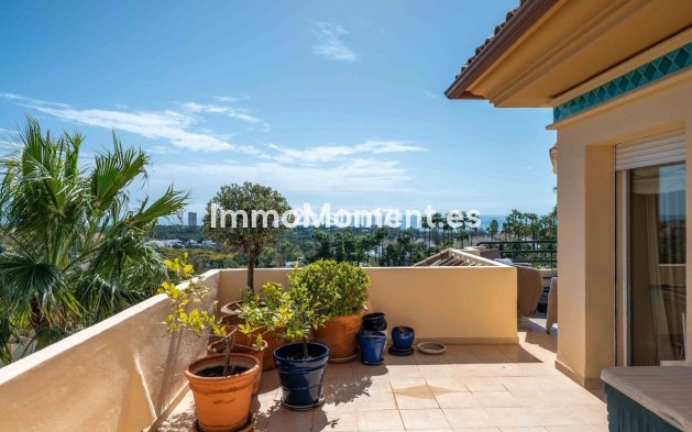 Resale - Apartment - Marbella - Elviria