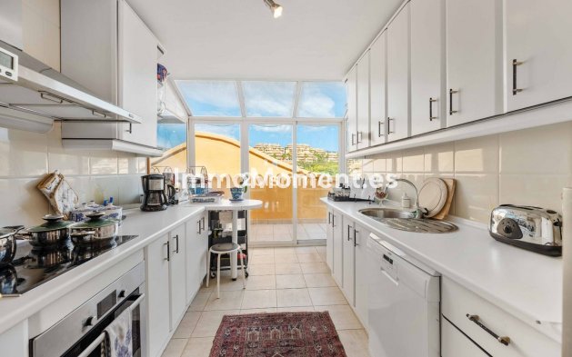 Resale - Apartment - Marbella - Elviria