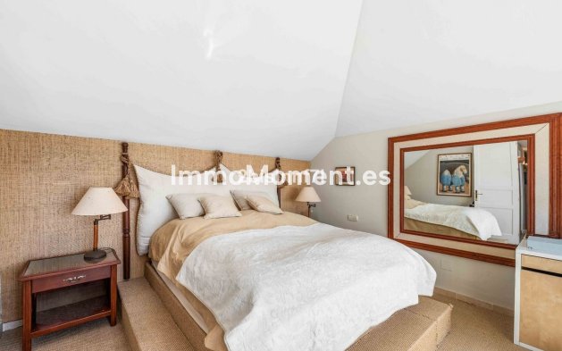 Resale - Apartment - Marbella - Elviria