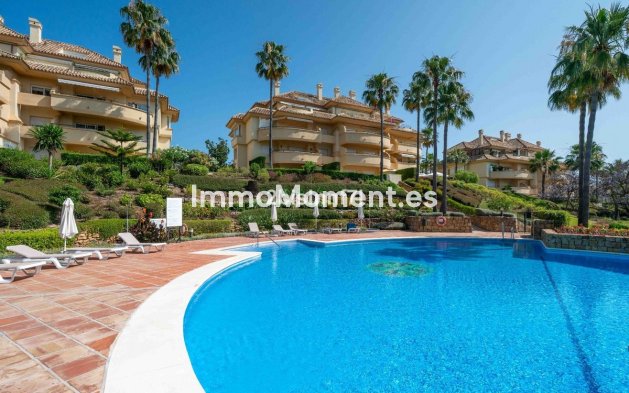 Resale - Apartment - Marbella - Elviria