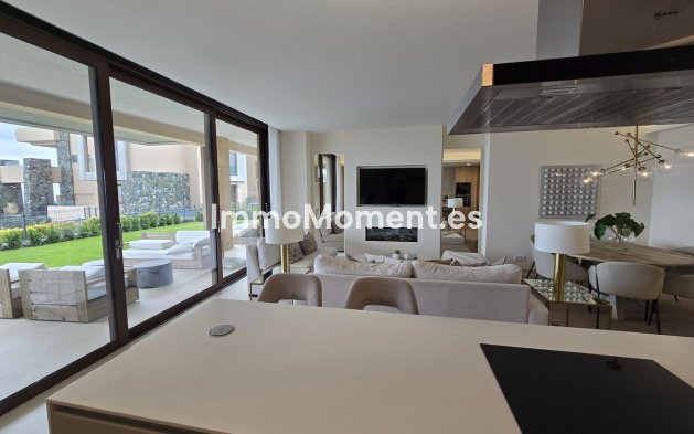 Resale - Apartment - Benahavís - Benahavís Centro