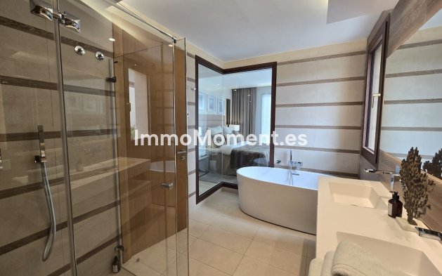 Resale - Apartment - Benahavís - Benahavís Centro