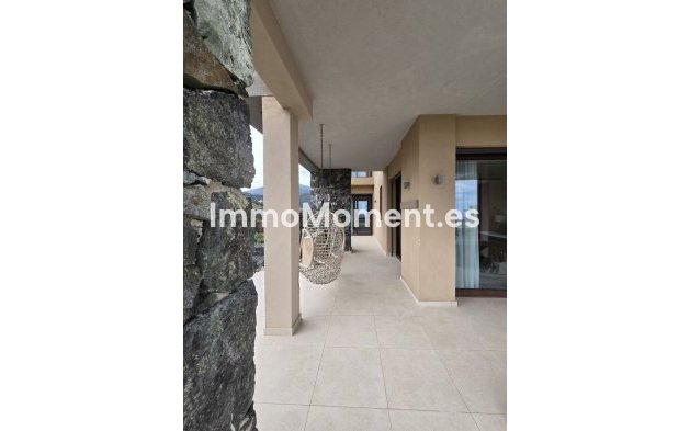 Resale - Apartment - Benahavís - Benahavís Centro