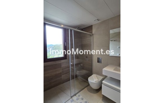 Resale - Apartment - Benahavís - Benahavís Centro