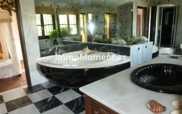 Revente - Villa - Estepona  - Estepona Centro