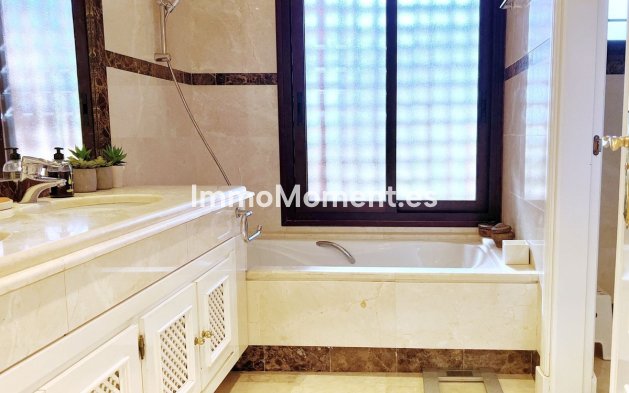 Wiederverkauf - Wohnung - Marbella - Nueva Andalucía