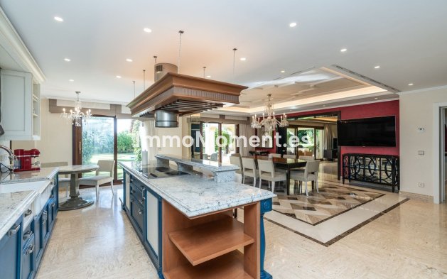 Wiederverkauf - Villa - Marbella - Sierra Blanca