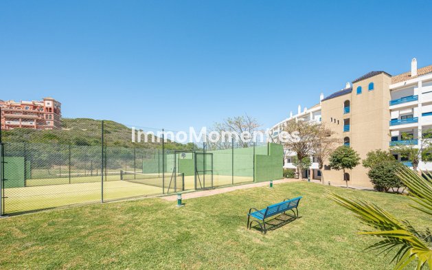 Resale - Apartment - Manilva - La Duquesa