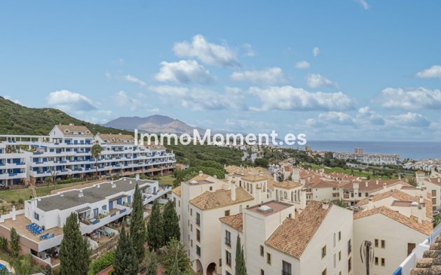 Resale - Apartment - Manilva - La Duquesa