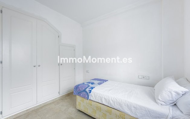 Resale - Apartment - Manilva - La Duquesa
