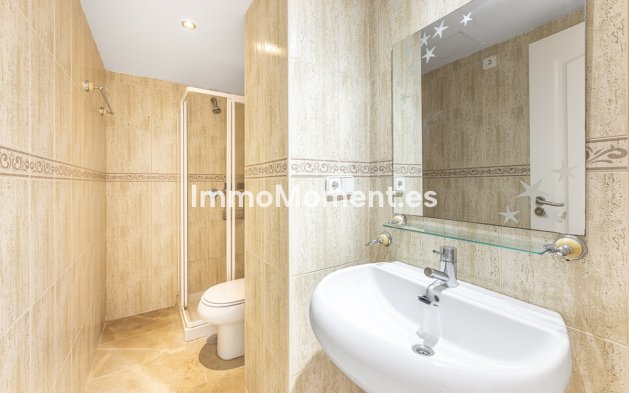 Resale - Apartment - Manilva - La Duquesa