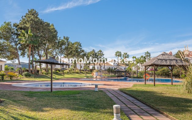 Resale - Apartment - Manilva - La Duquesa