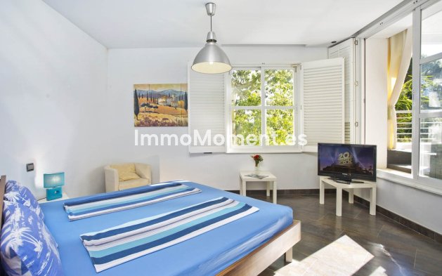 Reventa - Villa - Marbella - Elviria