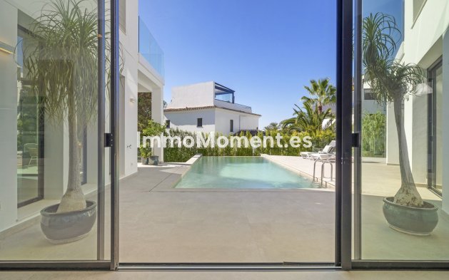 Wiederverkauf - Villa - Marbella - Marbesa