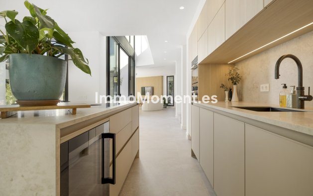 Wiederverkauf - Villa - Marbella - Marbesa