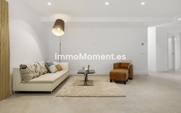 Wiederverkauf - Villa - Marbella - Marbesa